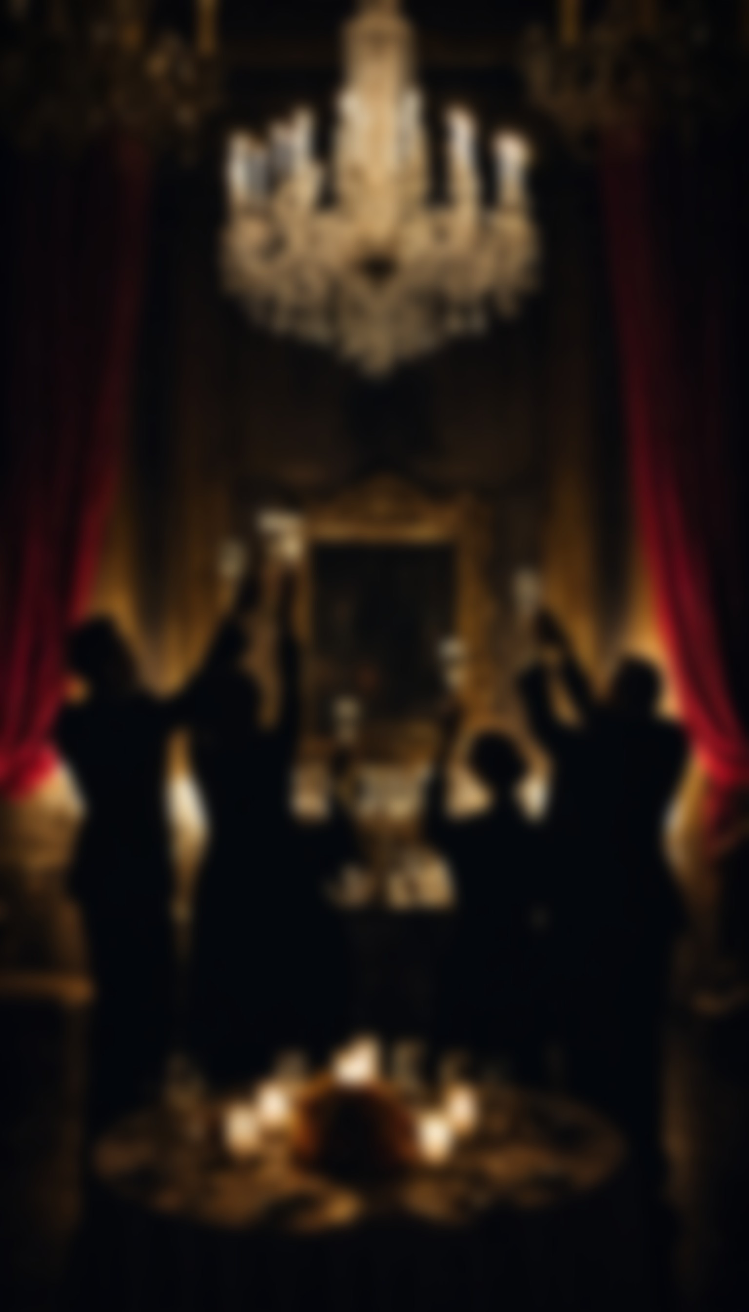 Le salon, plusieurs silhouettes floues, verres levés